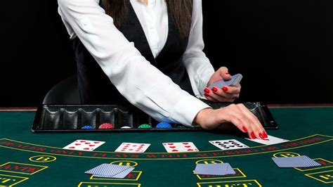 обязанности и функции дилераинспектора в казино